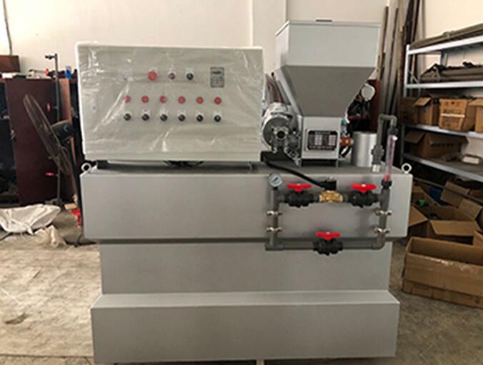 全自動三箱加藥裝置的特點和優勢是什么？